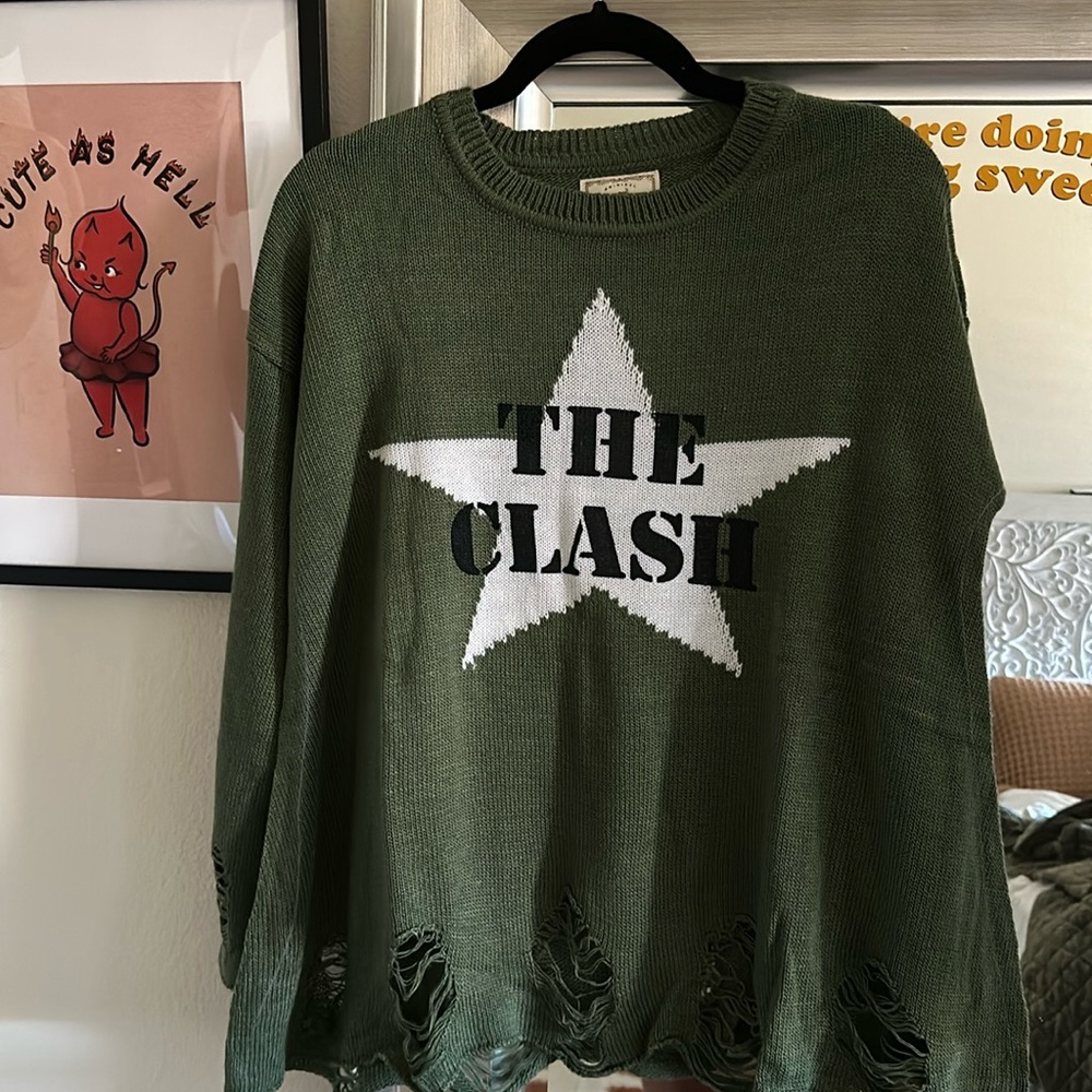 Trunk LTD The Clash Distressed Sweater